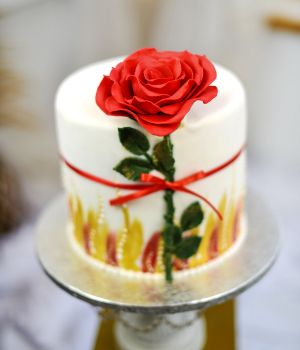 Gimtadienio tortas moteriai, tortas su rože