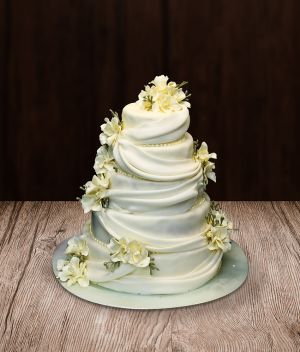 Vestuvinis tortas penkių aukštų