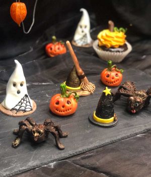 HELOVINO (Halloween) papuošimas (voras, raganos kepurė, moliūgas, vaiduoklis) pe13