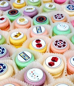 Sausainiai su nuotrauka MAKARŪNAI (macarons) VNT