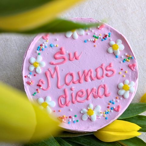 BENTO tortas (Motinos diena GĖLĖS)